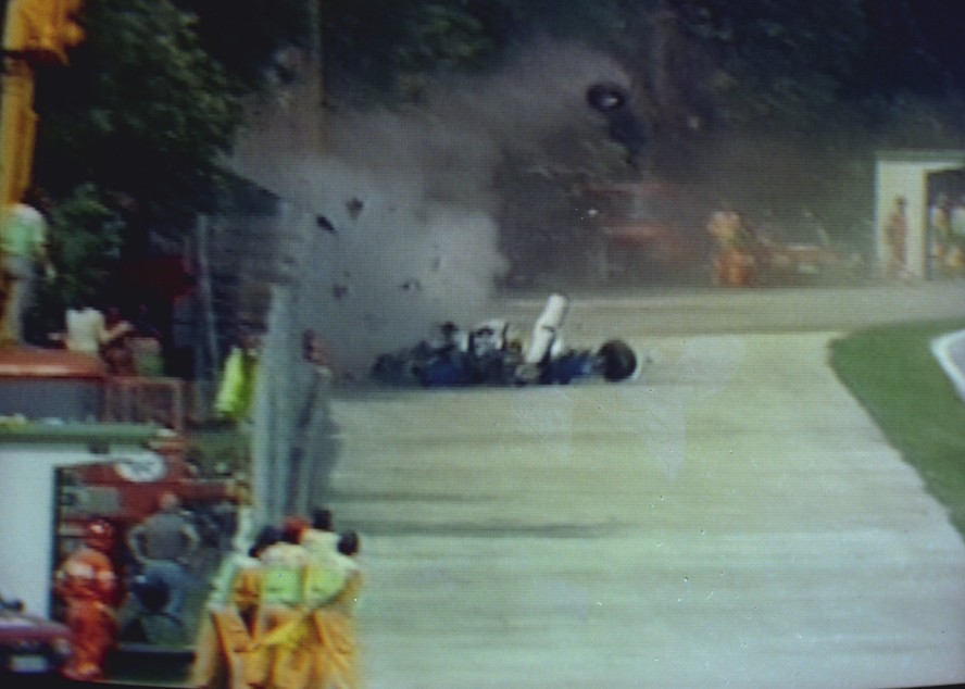 O acidente de Ayrton Senna na curva Tamburello, em Ímola