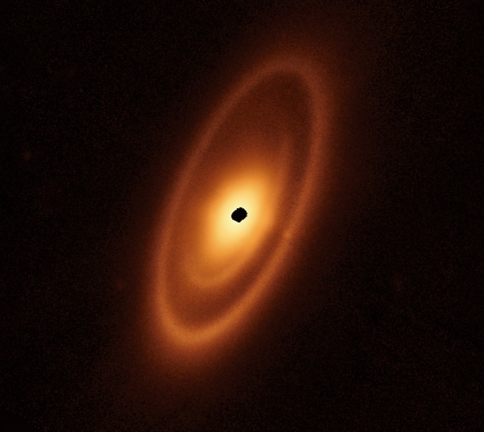 Cinturão ao redor da estrela Fomalhaut — Foto: Divulgação/NASA, ESA, CSA, A. Gáspár (University of Arizona)