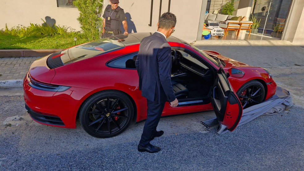 Quadrilha fez roubo milionário e comprou Porsche de Daniel Alves, diz MP-AL — Foto: Divulgação MP-AL