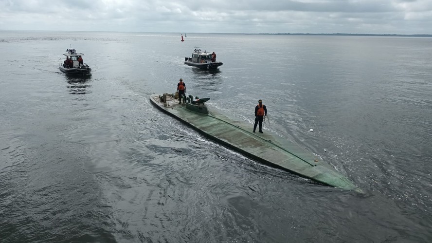 Marinha da Colômbia apreendeu narcossubmarino com 20 metros de comprimento e 3 toneladas de cocaína