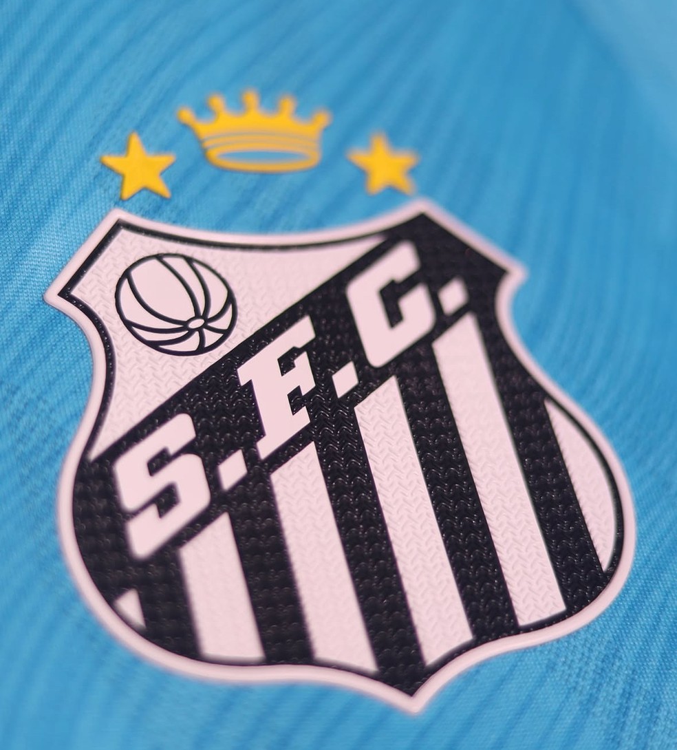 Bras&atilde;o do Santos em camisa azul turquesa reeditada &mdash; Foto: Divulga&ccedil;&atilde;o