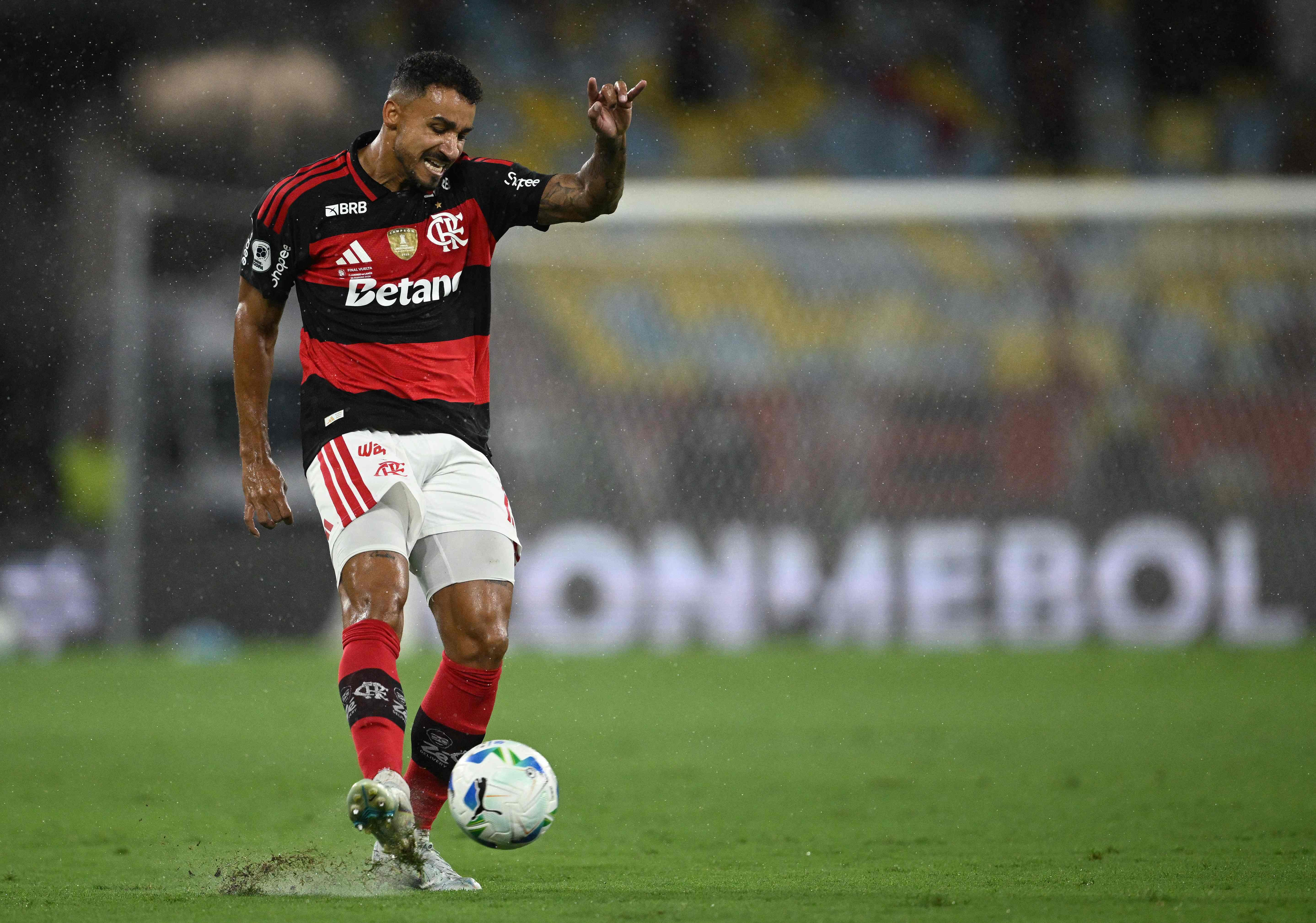 Com contrato até o fim do ano, Danilo deve decidir futuro no Flamengo após Copa do Mundo