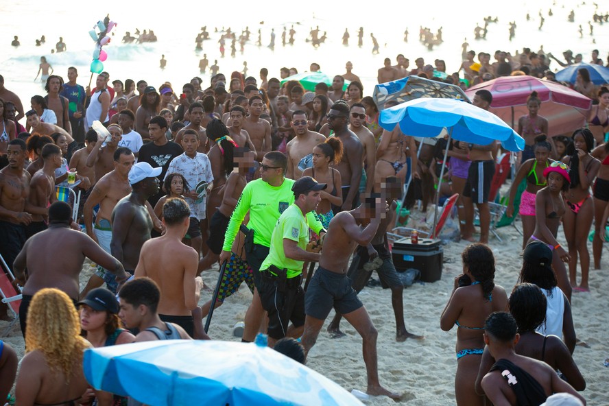 Suspeitos detidos após confusão na praia