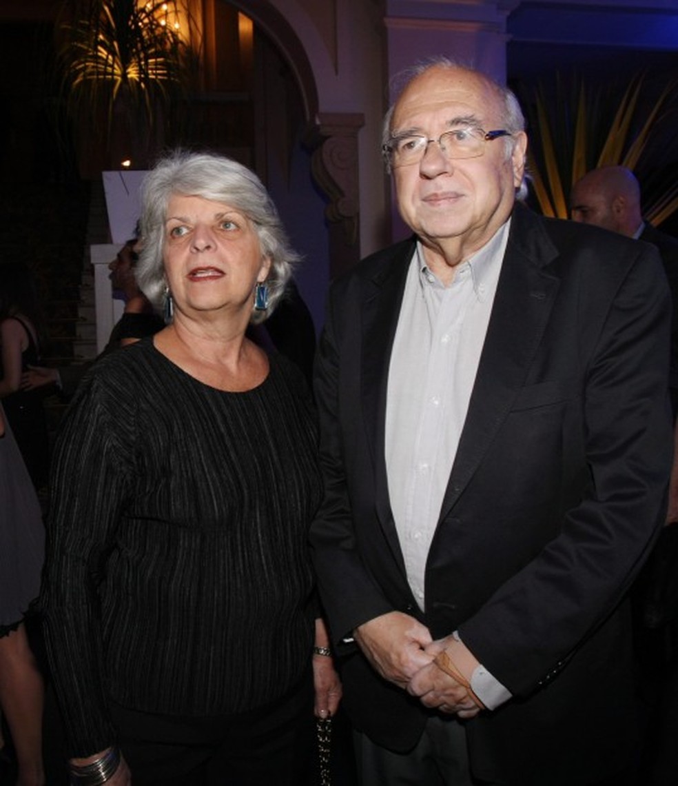 Luis Fernando Verissimo e sua esposa, Lúcia, em um evento no Copacabana Palace. — Foto: Marcos Ramos