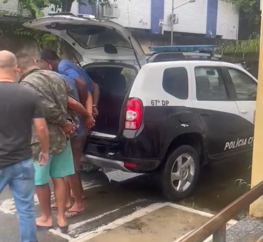 Polícia fecha abatedouro clandestino de cavalos e prende três pessoas em  Guapimirim, Guapimirim