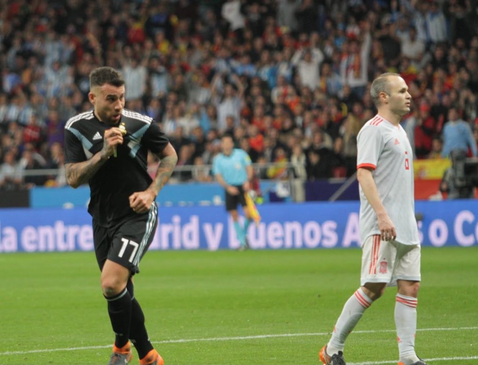 Otamendi celebra seu gol em cima da Espanha — Foto: Divulgação AFA