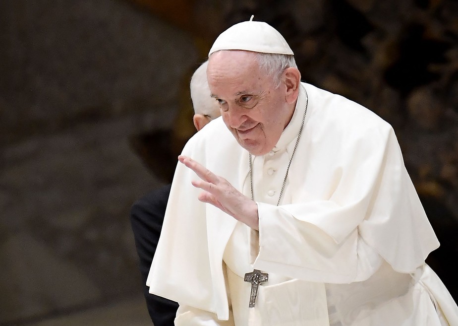 Com novos cardeais, Papa Francisco torna cúpula do Vaticano mais periférica