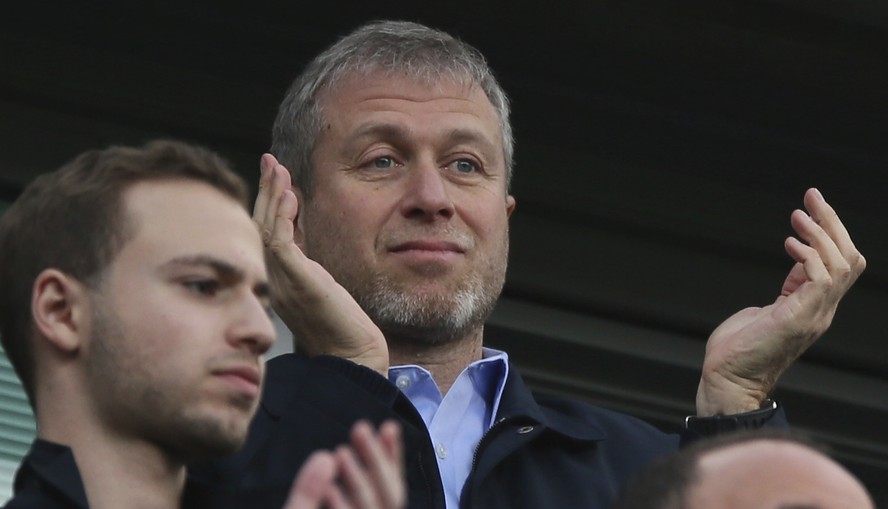 Magnata suíço considera oferta para comprar o Chelsea do russo
