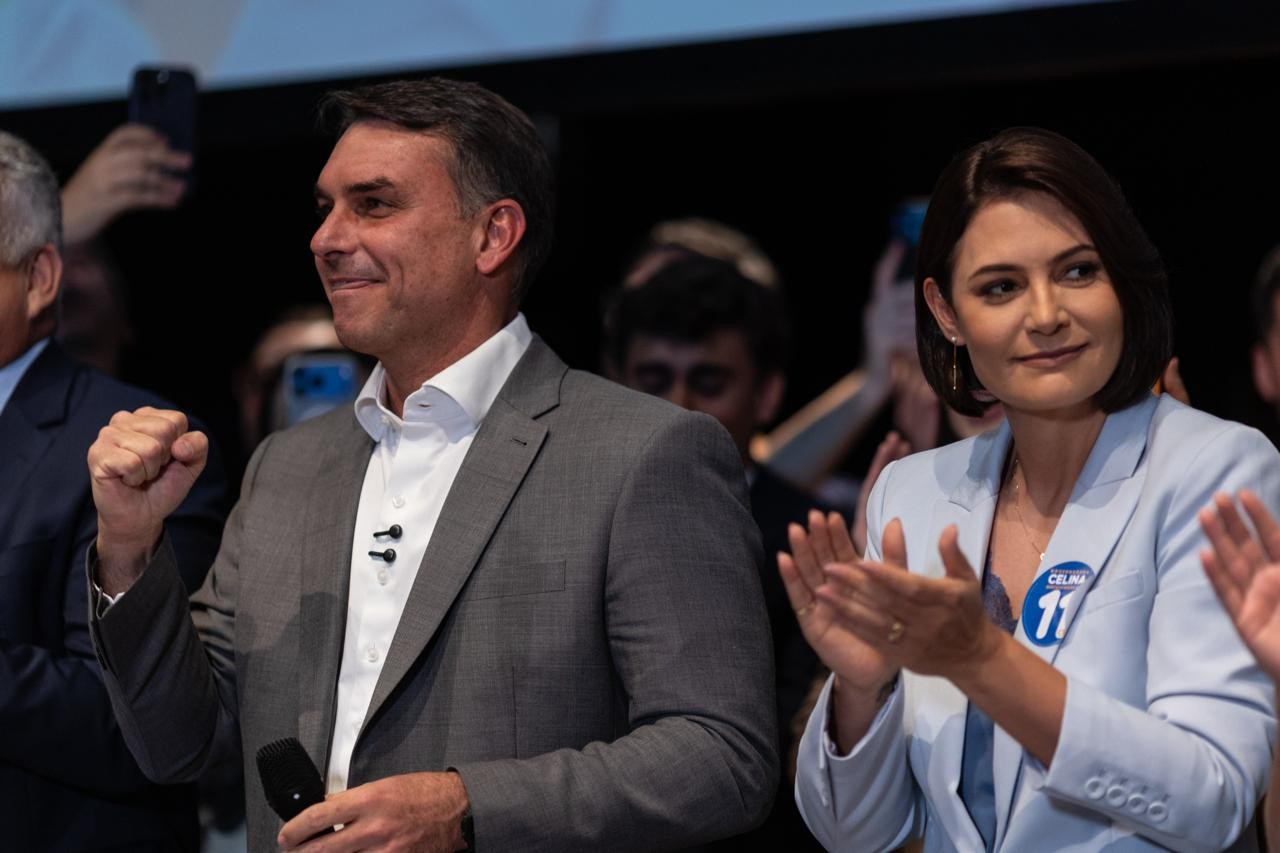 Cadê a Michelle Bolsonaro? Senadora eleita