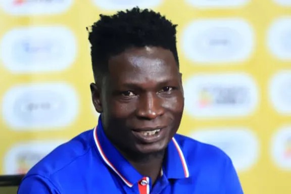 Jogador da seleção de Uganda é morto a pedradas após reagir a assalto - QTU Questões do Universo