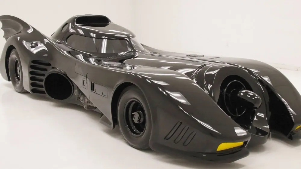 Batmobile 1989 — Batman and Batman Returns: A redefining version of the movie hero, combining aggressive design and cinematic presence. — Photo: Reproduction