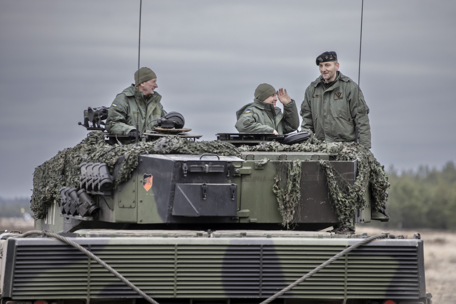 Presidente do comitê de defesa da Alemanha, Marcus Faber disse que a Ucrânia estava livre para usar 'todos os materiais' doados, incluindo os tanques de batalha Leopard-2 de fabricação alemã — Foto: Maciek Nabrdalik/The New York Times
