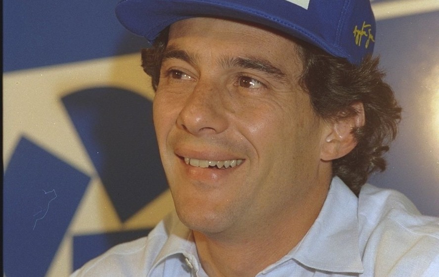 Saiba quem é o ator mais cotado para viver Ayrton Senna em série da Netflix