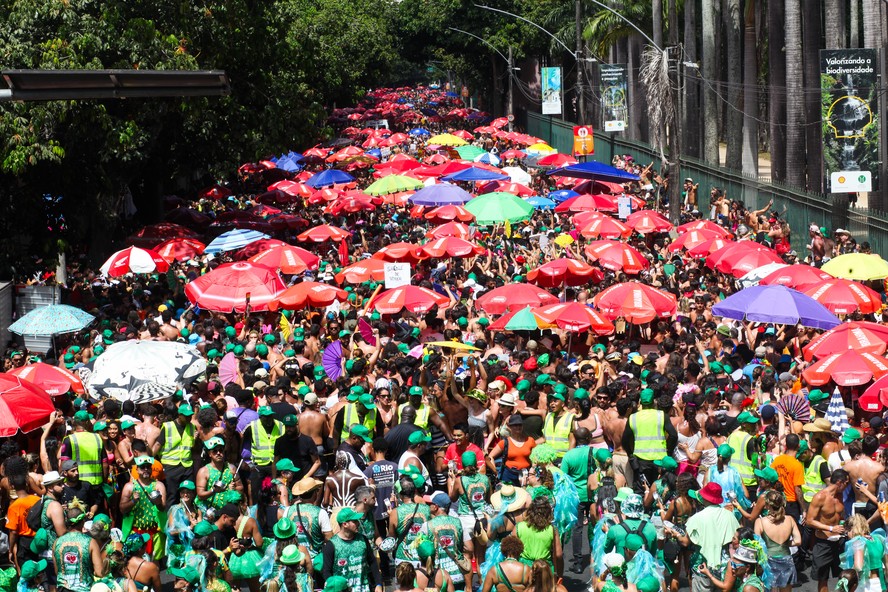 Carnaval de rua do Rio teve 6,8 milhões de foliões e movimentou R$ 5,5 ...