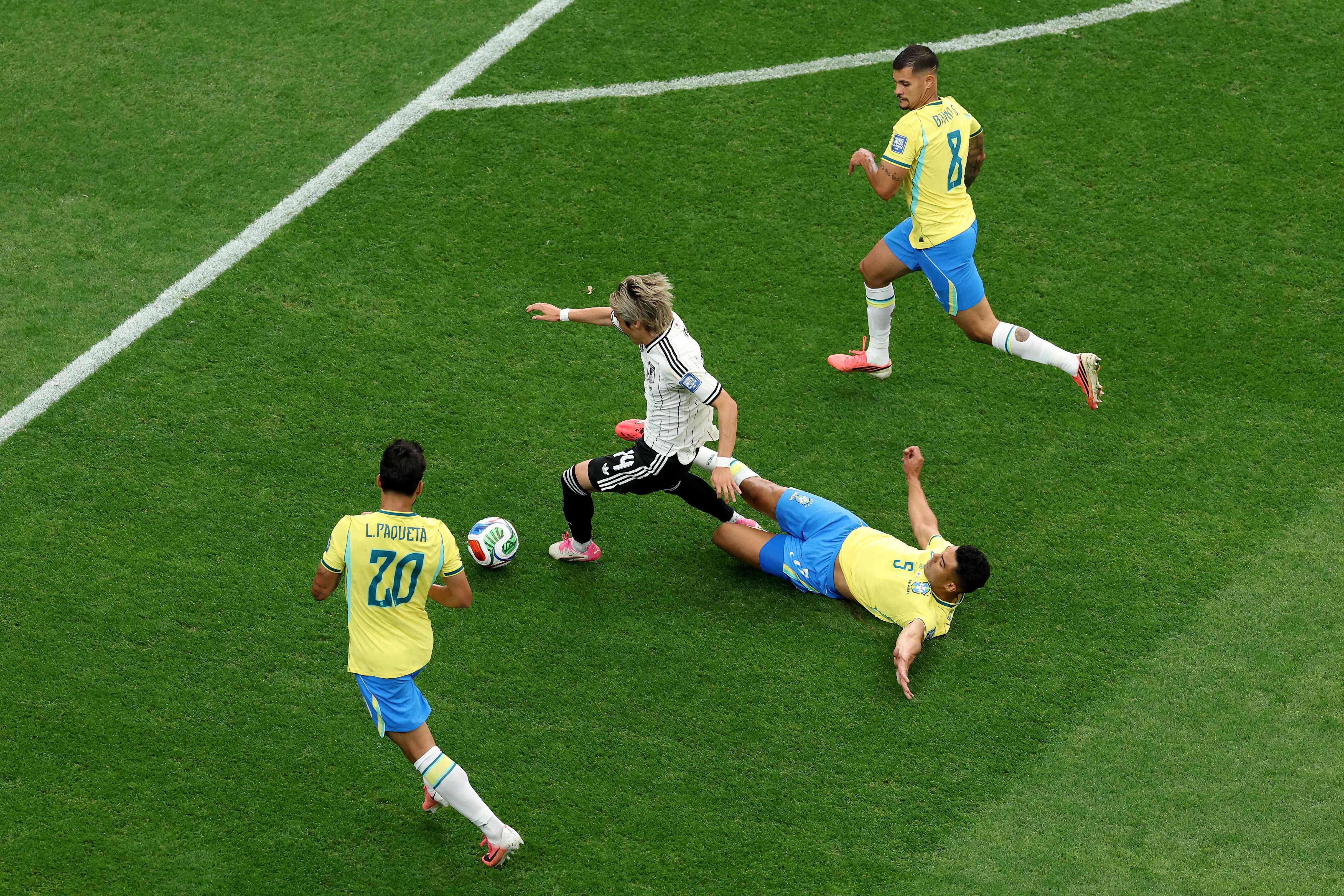 Brasil: Casemiro e Danilo pendurados para o mata-mata da Copa