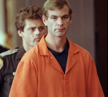 Parente de vítima critica série 'Dahmer: Um Canibal Americano': 'Está nos  traumatizando