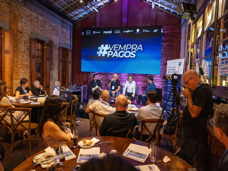 Pix projeta Brasil como líder em inovação financeira