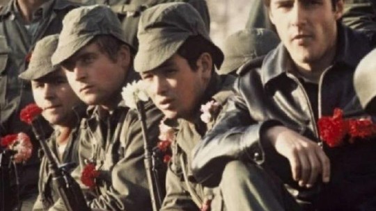 Revolução dos Cravos: O golpe militar que derrubou ditadura em Portugal, há 50 anos