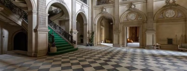 Uma mansão abandonada, avaliada em mais de 250 milhões de dólares, tem uma ligação surpreendente com o Titanic. — Foto: La Nacion