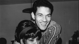 Elza Soares e Garrincha em 1966. A cantora morreu por causas naturais exatamente no mesmo dia do ex-companheiro: 20 de janeiroAgência O Globo