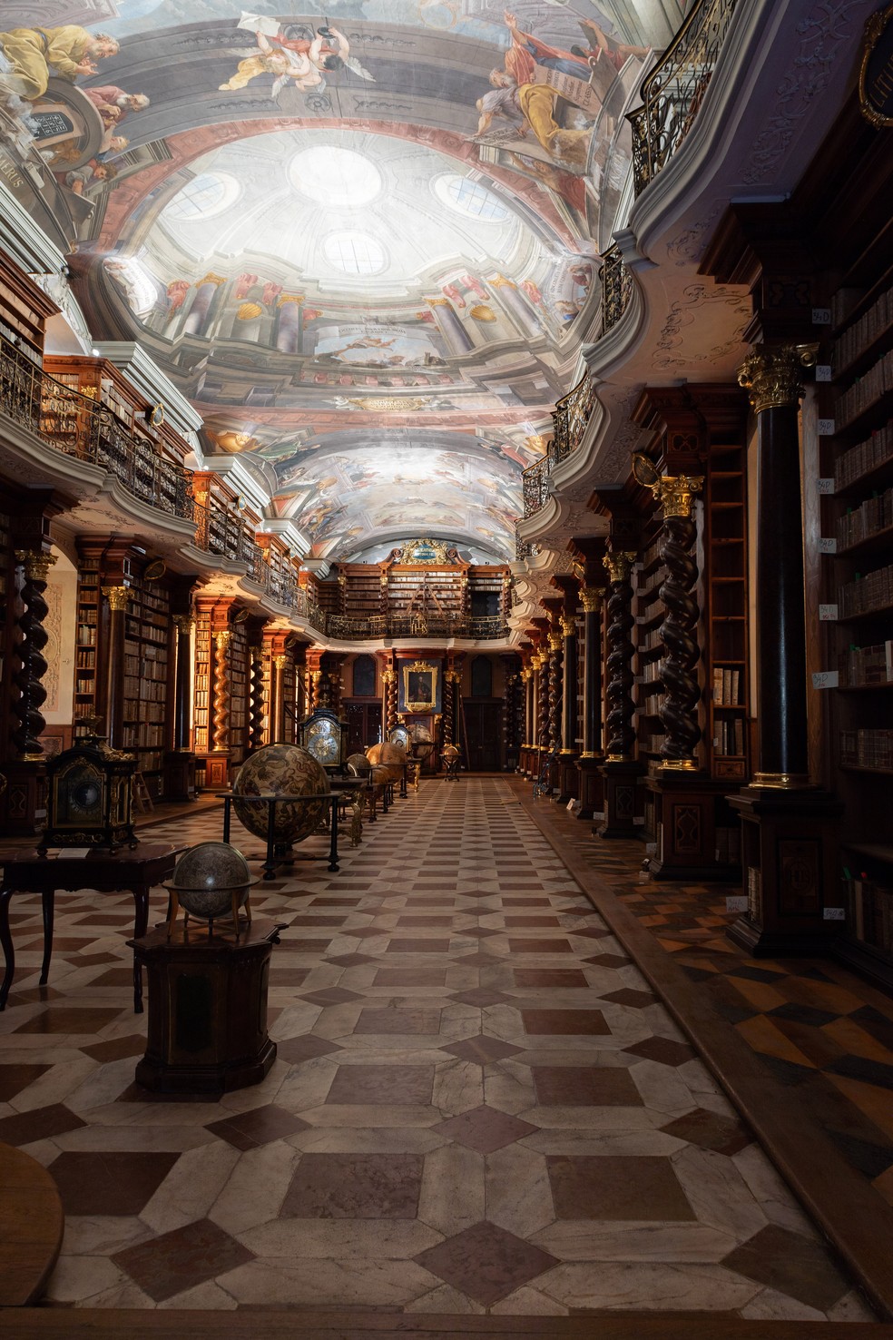 Biblioteca Barroca: mesmo correndo perigo, Langdon admirou beleza — Foto: Lenka Grabicova/The New York Times