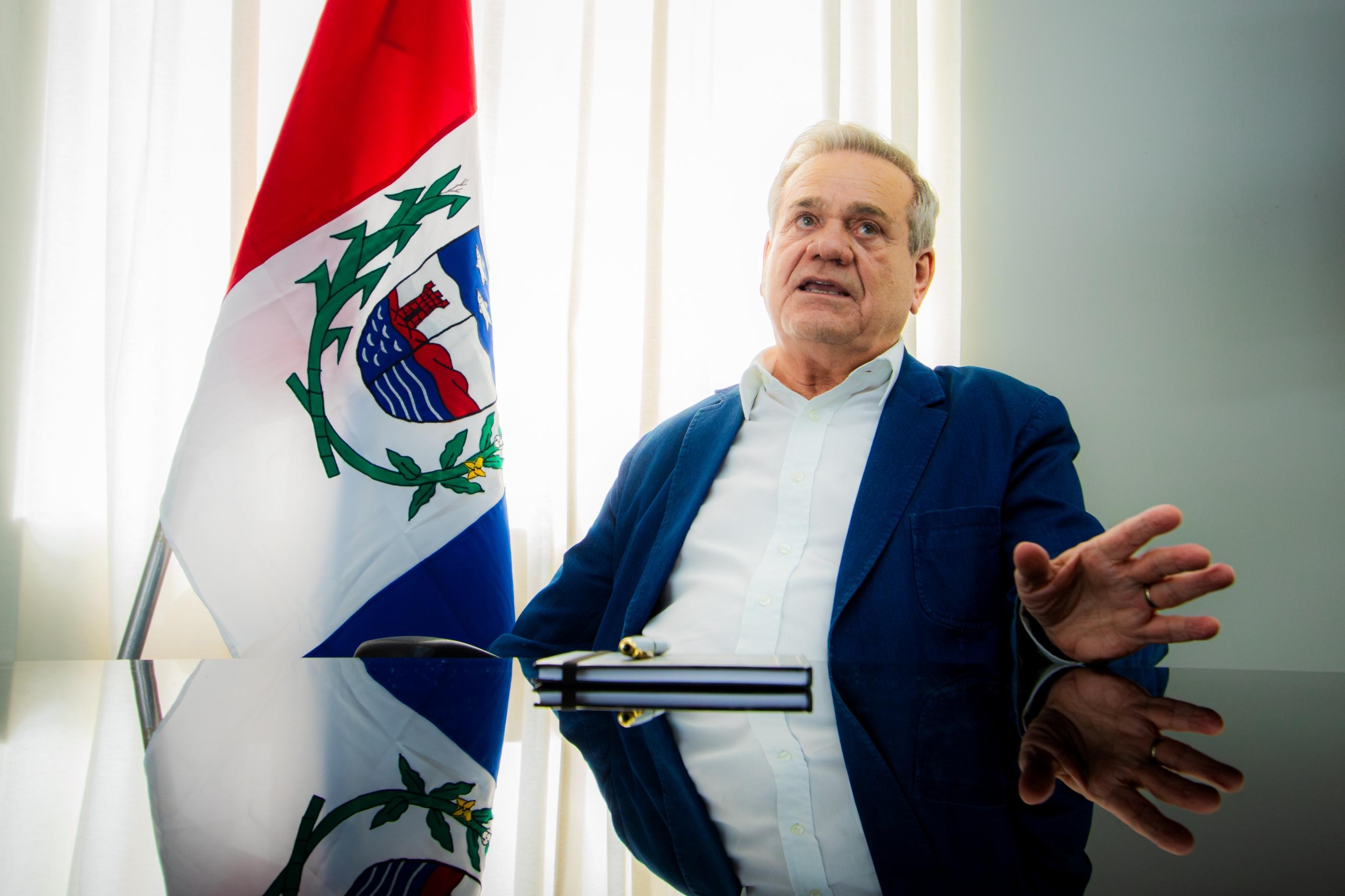 Vice-governador de Alagoas avalia acionar a Justiça após exonerações em massa no seu gabinete