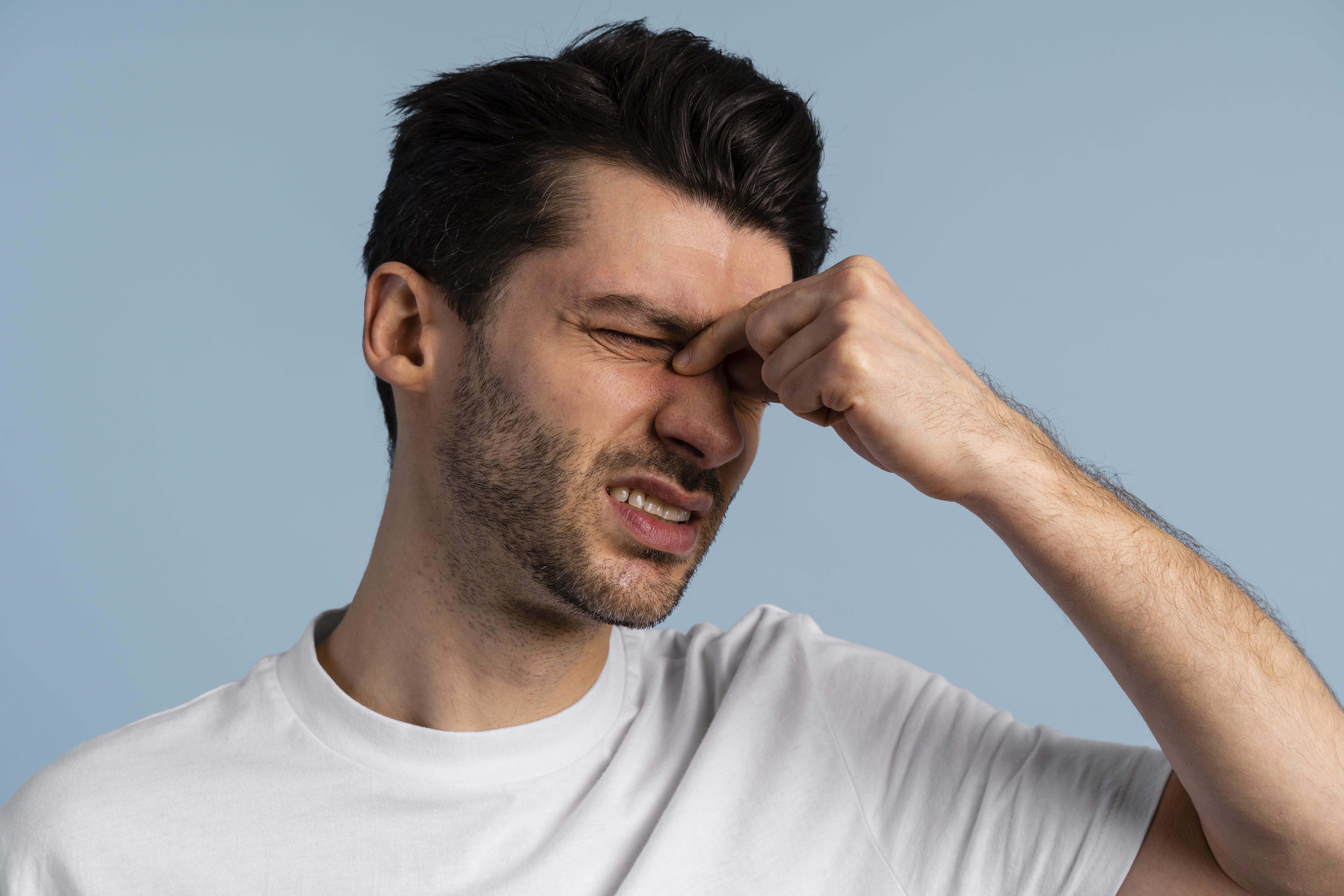 Especialistas explicam por que o olho treme ou tem espasmos e o quão perigoso isso pode ser - QTU Questões do Universo