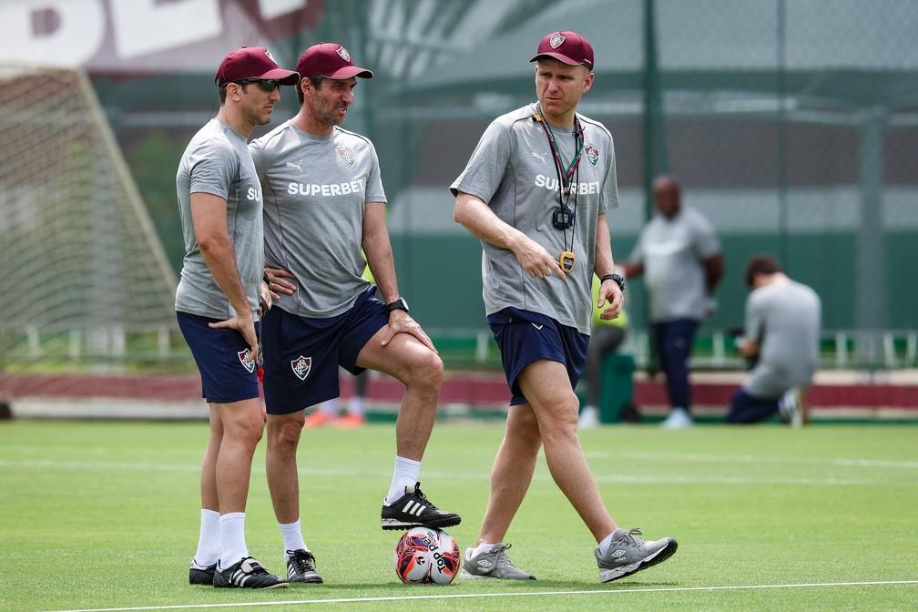 Maxi Cuberas (ao centro) comandará o Fluminense — Foto: Marcelo Gonçalves e Lucas Merçon/Fluminense
