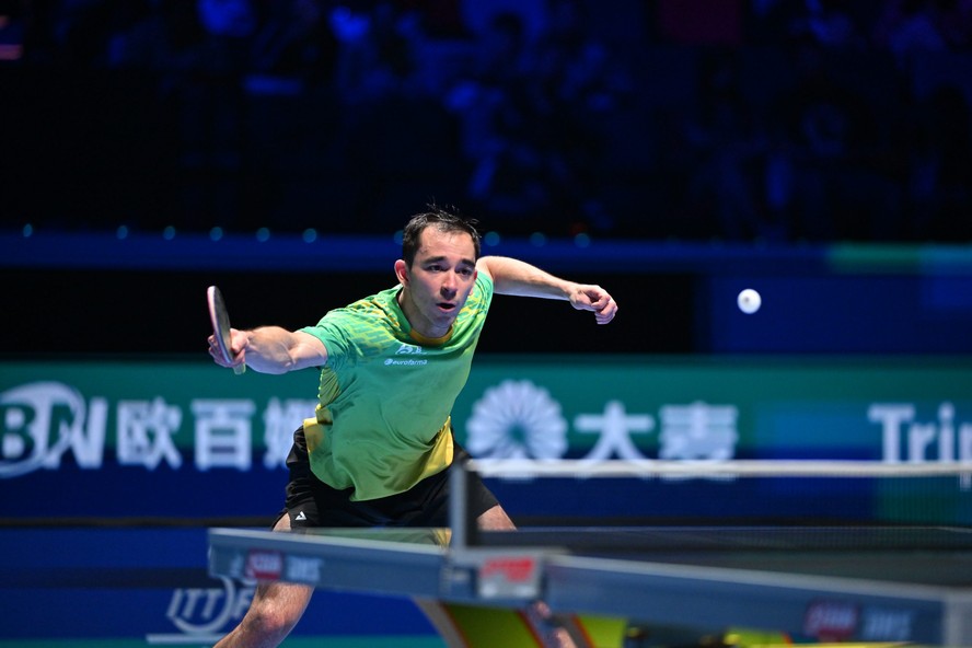 Hugo Calderano fica com o bronze na Copa do Mundo do tênis de mesa 2026
