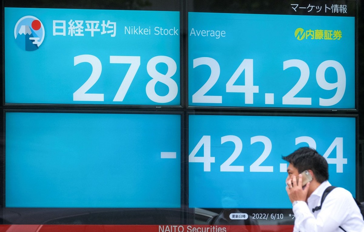 Bolsas globais afundam, petróleo despenca e dólar cai mais de 1%, após tarifas de Trump