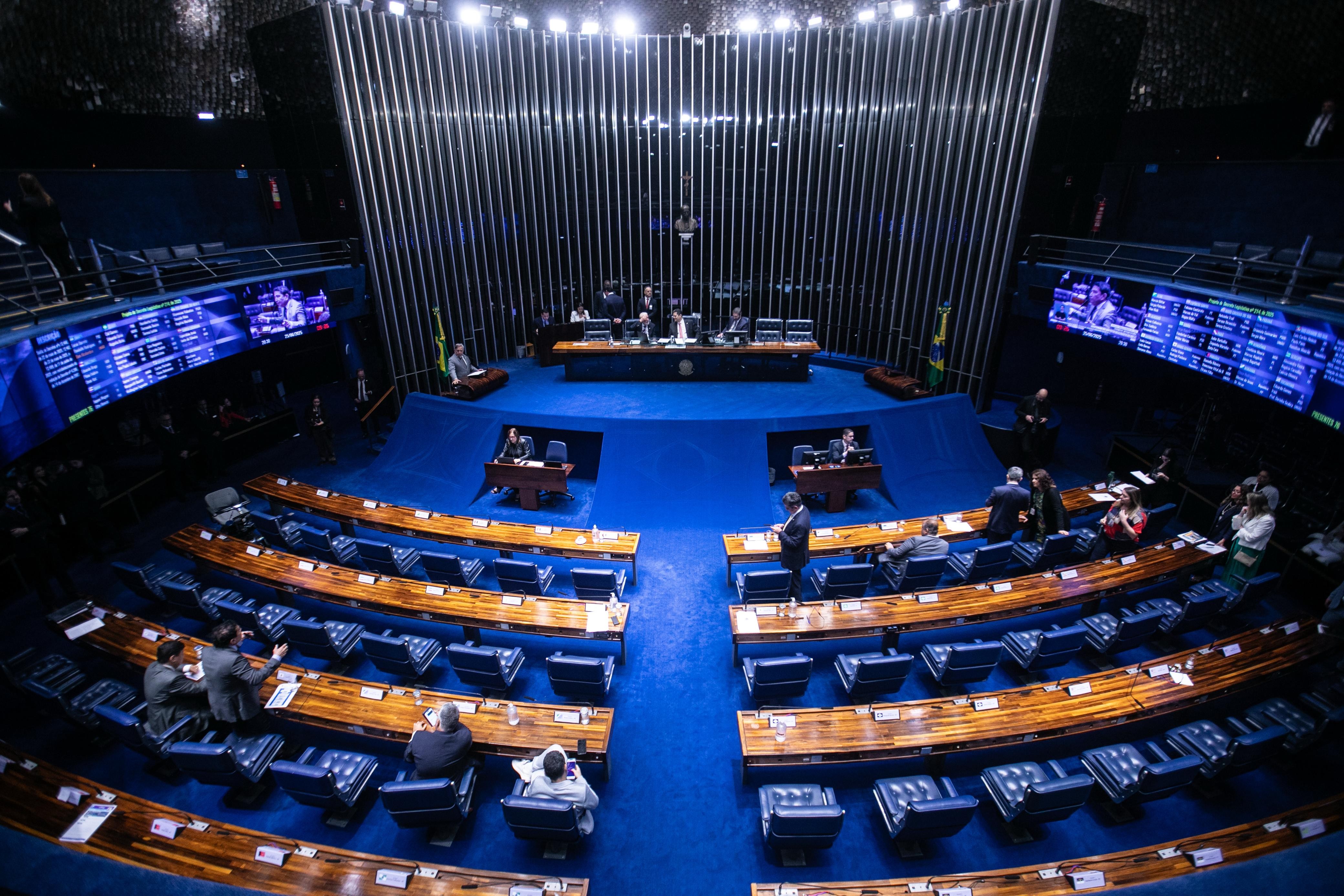 Senado aprova pagamento retroativo a de benef&iacute;cios de servidores congelados na pandemia