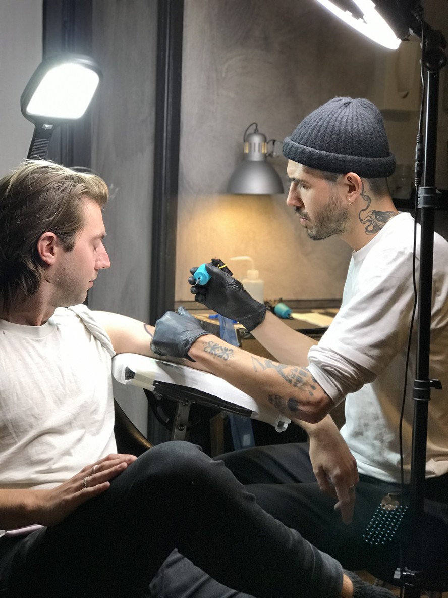 Tatuagem com tema Cassino: o que está em alta nos estúdios