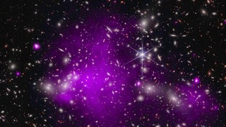 James Webb fotografou um buraco negro em formação a 13.2 bilhões de anos-luz da Via Láctea — Foto: Divulgação/NASA