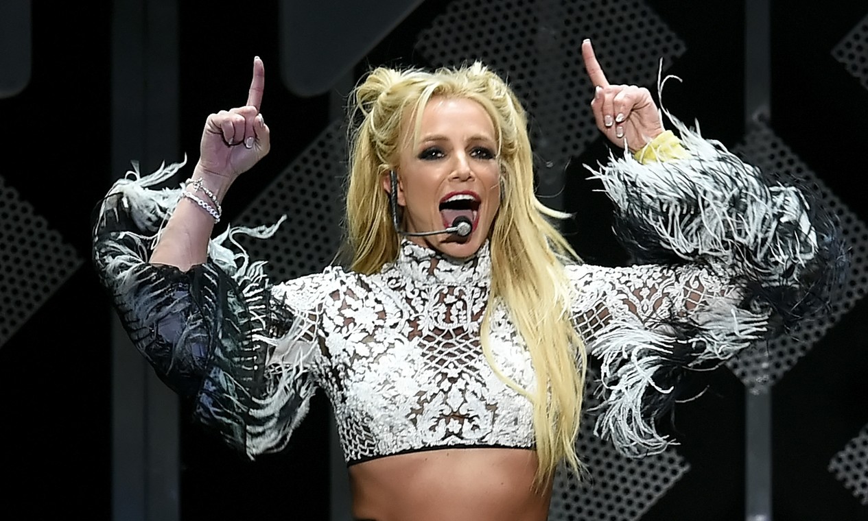 Britney Spears estaria abusando de bebidas e drogas e deveria voltar à tutela, dizem fontes a site