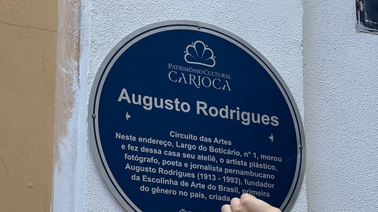 Casa onde morou o artista Augusto Rodrigues, no Largo do Boticário, ganha placa informativa