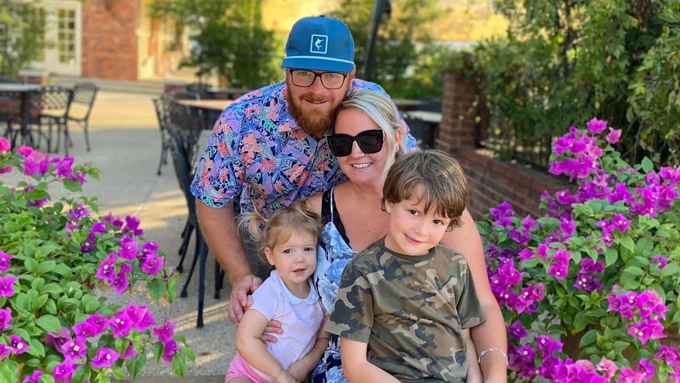 Reece e Paula Zunker morreram por conta das enchentes no Texas; eles deixam dois filhos pequenos, que estão desaparecidos — Foto: Reprodução