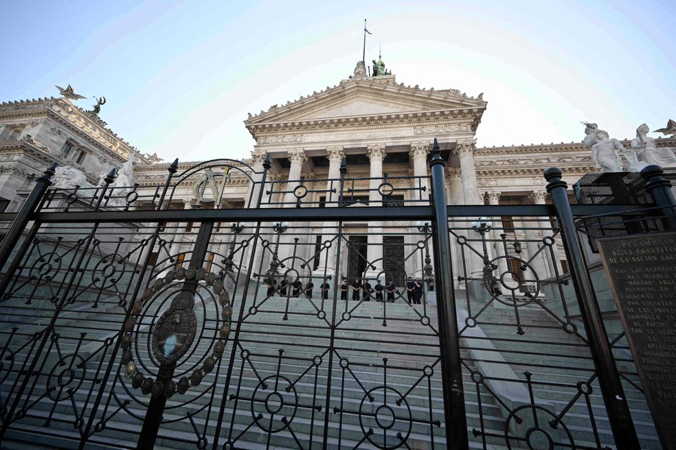 Congresso argentino não dá maioria a Milei — Foto: LUIS ROBAYO/AFP