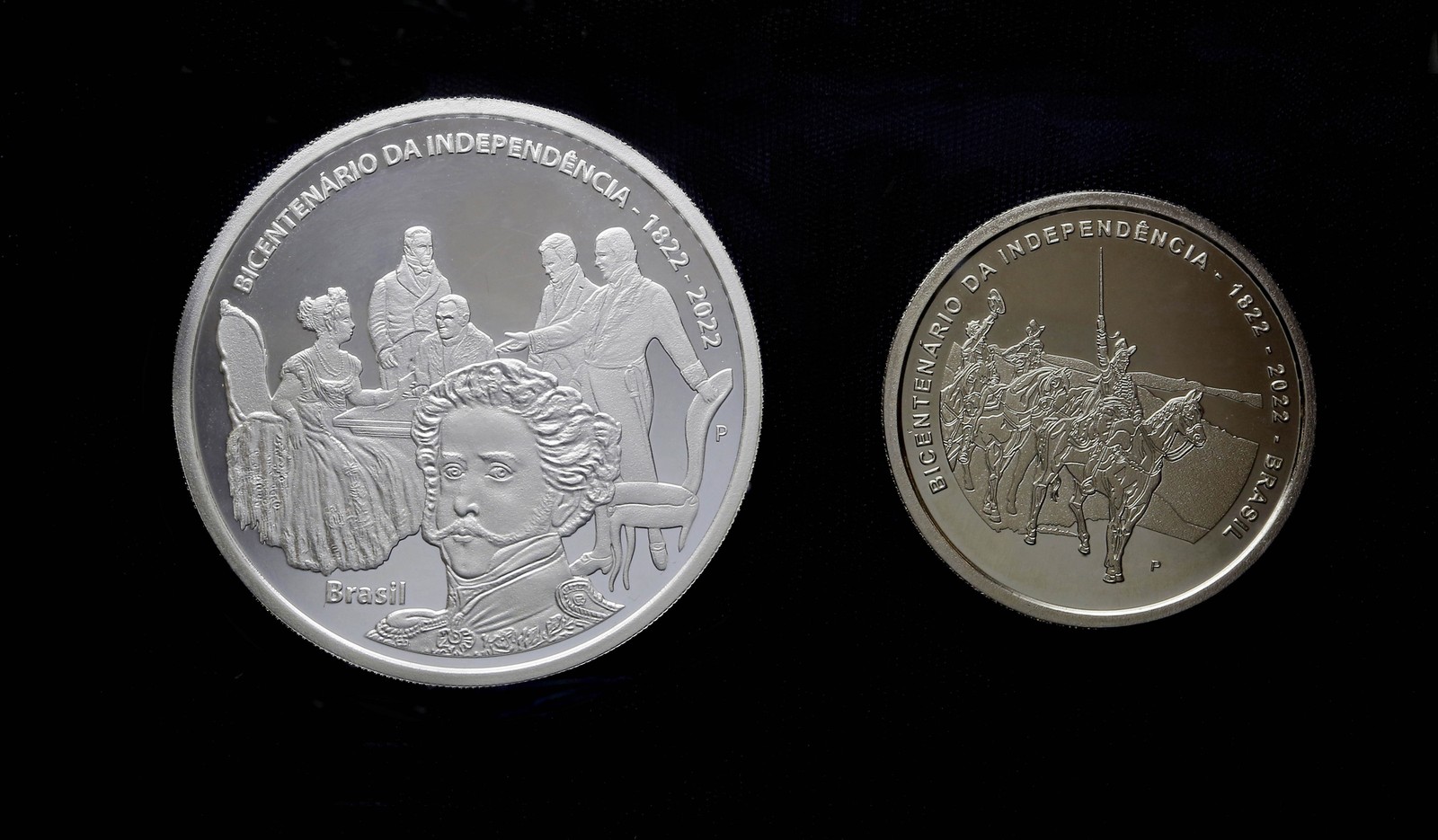 As duas moedas comemorativas do bicentenário da Independência já estão disponíveis — Foto: Banco Central do Brasil