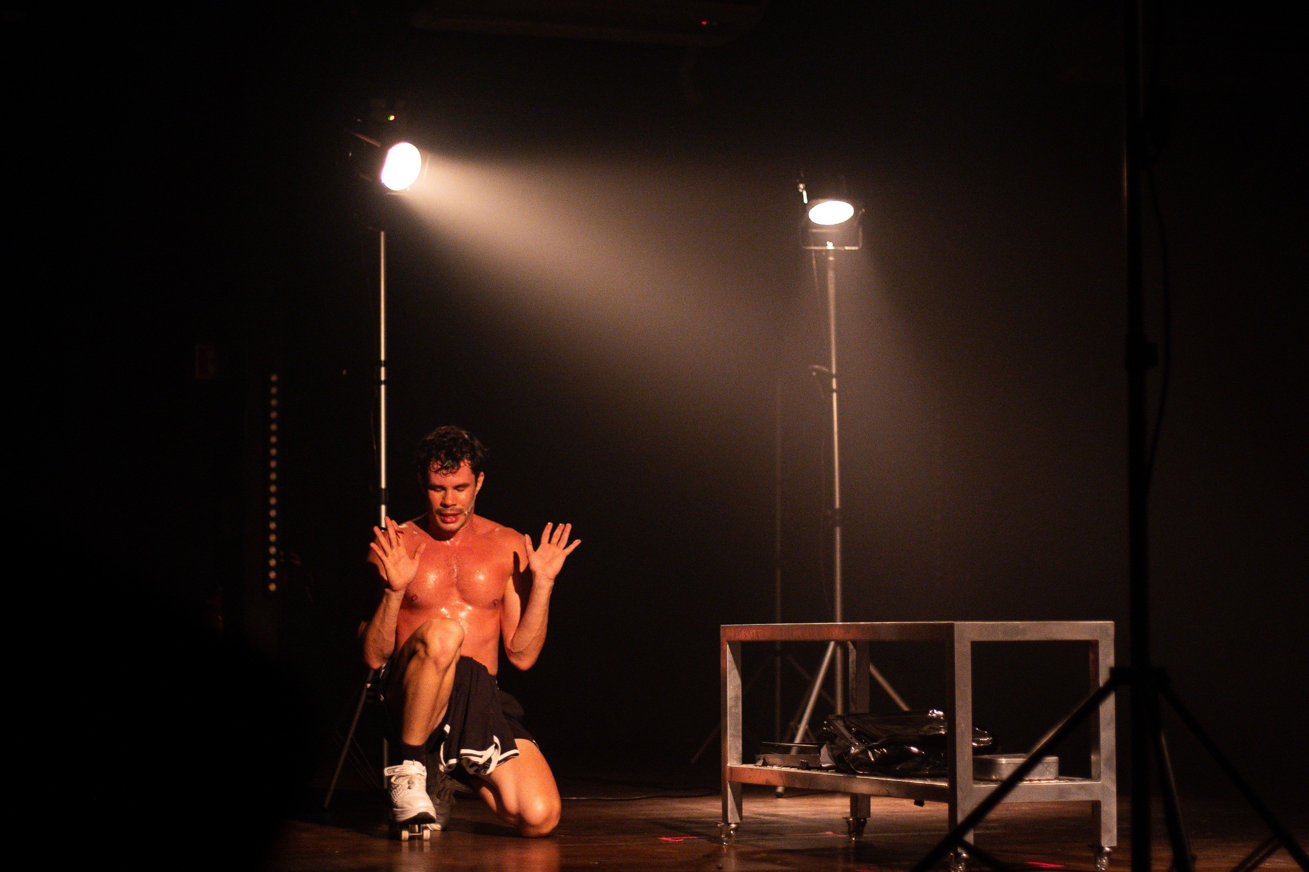 Depois do 'bandivo' de 'Três Graças', Vinicius Teixeira lota sala no teatro: 'Parece que a vida se encaixou'