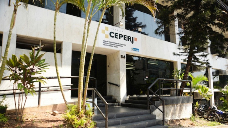 Ceperj e Seplag firmam parceria para formação continuada de servidores do RJ