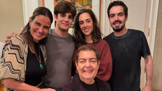Kaká, Alexandre Pato e até Camila Queiroz: filho mais novo de Faustão impressiona por semelhança com famosos