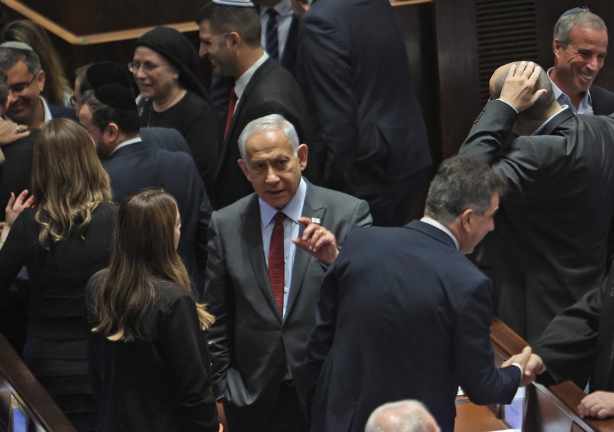 Ex-primeiro-ministro Benjamin Netanyahu durante sessão no Knesset, o Parlamento de Israel