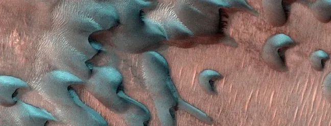 Confira registros que a NASA compartilhou dos polos Norte e Sul de Marte com temperaturas de até -123 °C, neve e poeira — Foto: Crédito: NASA/JPL-Caltech/University of Arizona
