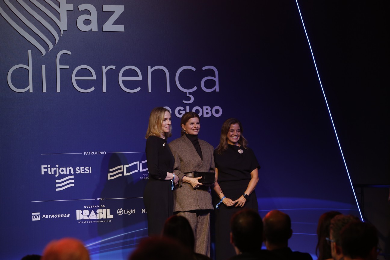 Debora Bloch recebe o Faz Diferença 2025 por papel de Odete 