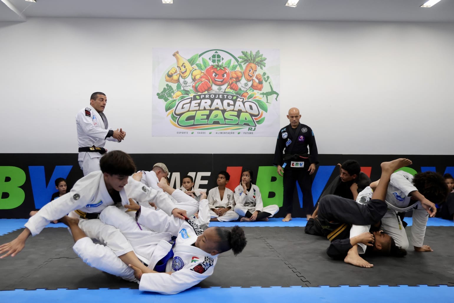 De judô e muay thai: Ceasa-RJ transforma ‘lixão’ em espaço de artes marciais para atender comunidades do entorno; veja antes e depois