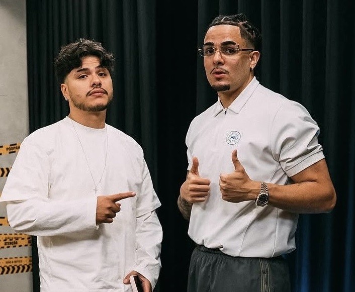 Globo desenvolve programa de humor com apresentadores do 'Podpah'