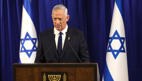 Membro do gabinete de guerra de Israel renuncia após libertação de reféns