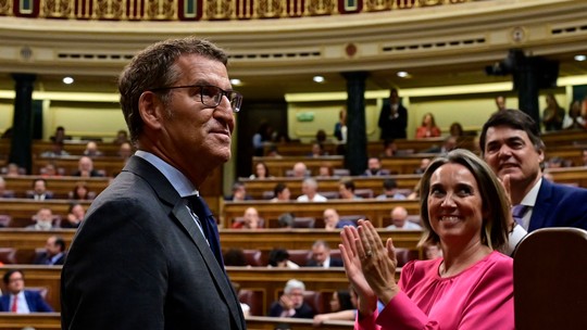 Parlamento espanhol rejeita investidura de líder da direita, que ataca Sánchez e os independentistas catalães