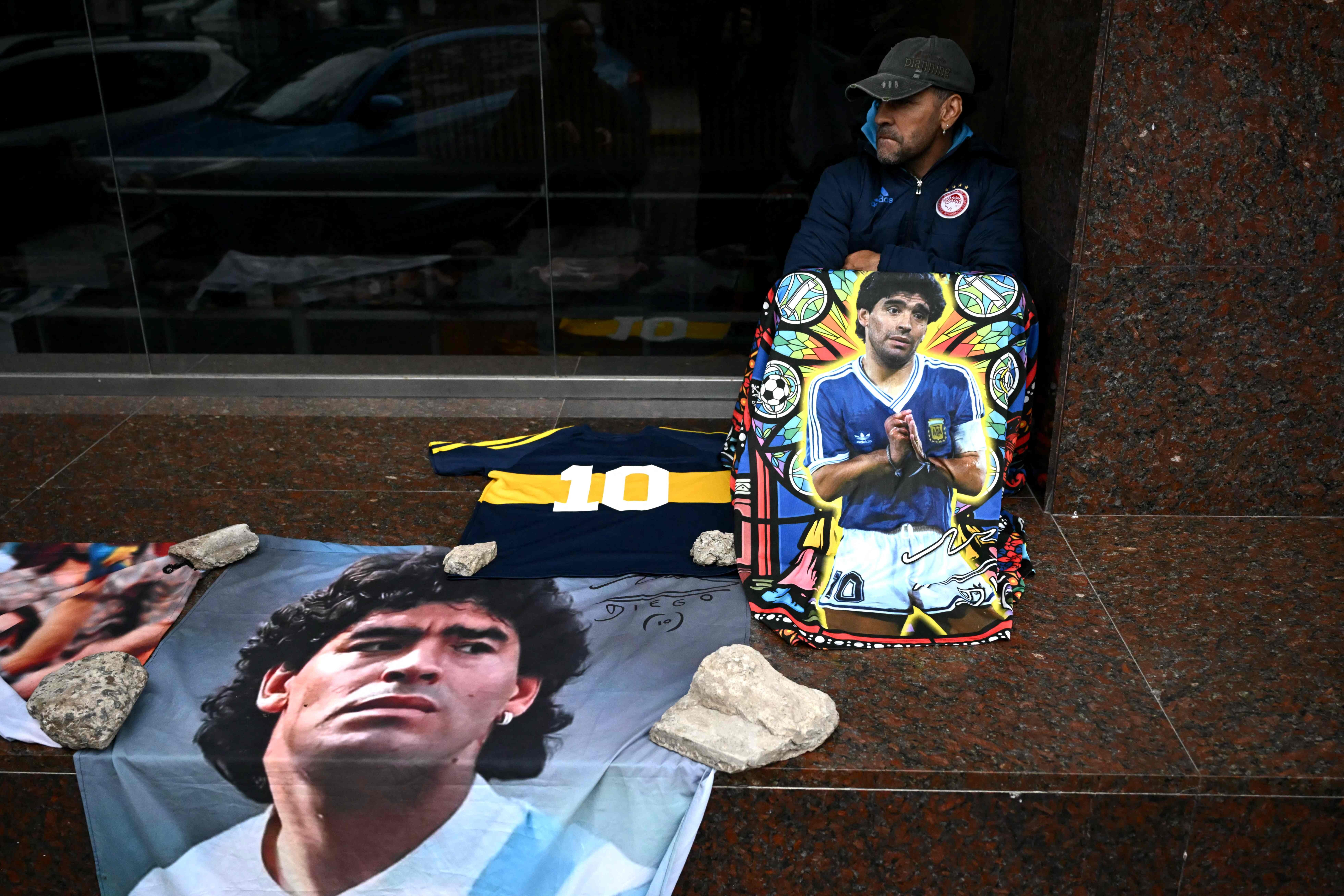 Tribunal define data para proferir decisão de julgamento sobre morte de Maradona