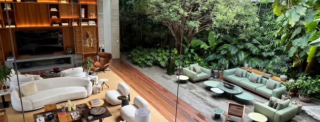 Varanda integrada da casa de Daniel Vorcaro em São Paulo — Foto: Reprodução